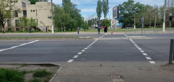 На перекрестке Небесной сотни и Глушко изменили схему движения: что нового. Фото
