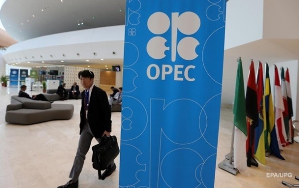 Страны ОПЕК+ договорились увеличить добычу нефти