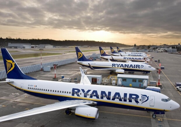 Ryanair временно закроет несколько рейсов из Украины: список