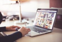Квартиры в Украине начали продавать через PornHub