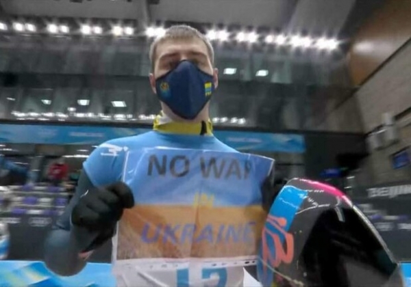 "Нет войне в Украине": украинский скелетонист провел молчаливый протест на Олимпиаде в Пекине