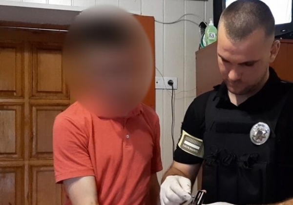 Из-за угрозы взрыва в Одессе эвакуировали полсотни человек: "минера" поймали