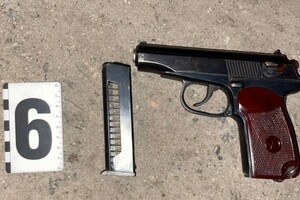 В центре Одессе пьяный мужчина устроил стрельбу, потому что прохожий слишком медленно шел 