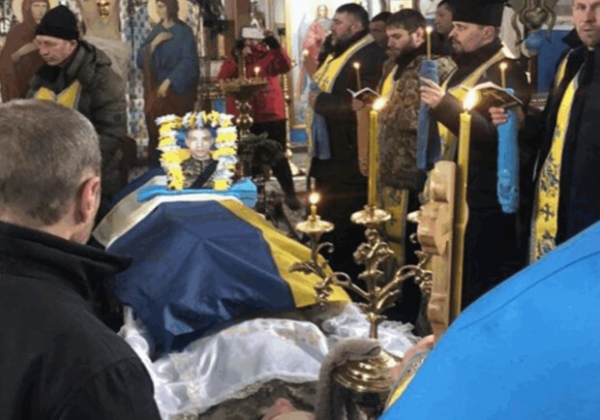 В Черновицкой области представители УПЦ не пускали в храм верующих отпеть погибшего воина