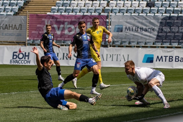 Футбол. «Чорноморець» - «Дніпро-1» - 1:2
