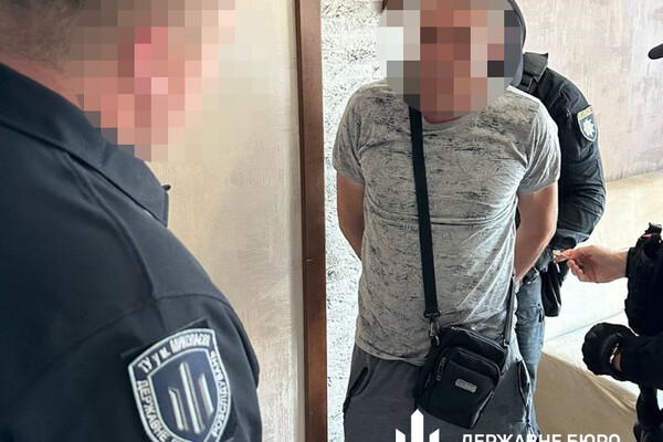 В Одесской области задержали полицейского, который требовал деньги за ввоз продуктов
