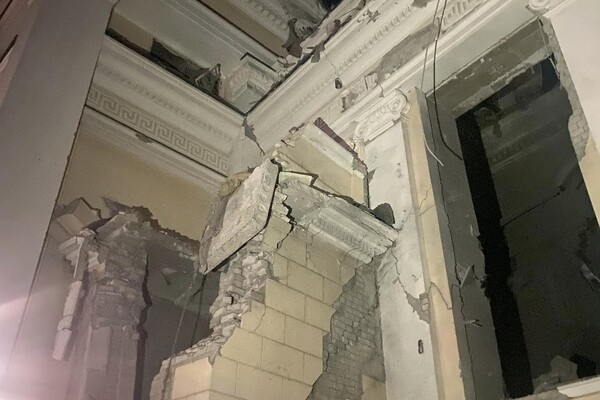 Разрушены собор и жилые дома, есть погибший и раненые: подробности ночной атаки на Одессу