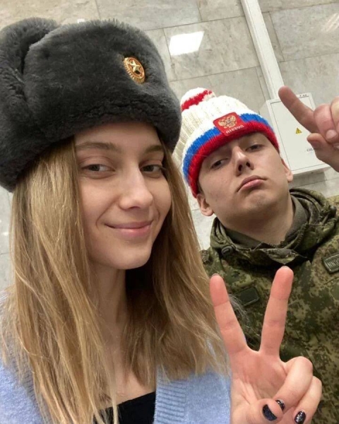 Олімпійську чемпіонку Харлан зі скандалом вигнали з чемпіонату світу за відмову потиснути руку росіянці (фото, відео)