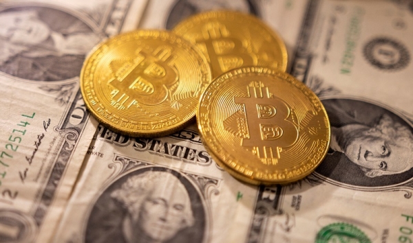 Особенности вывода криптовалюты Bitcoin на наличные деньги CAD