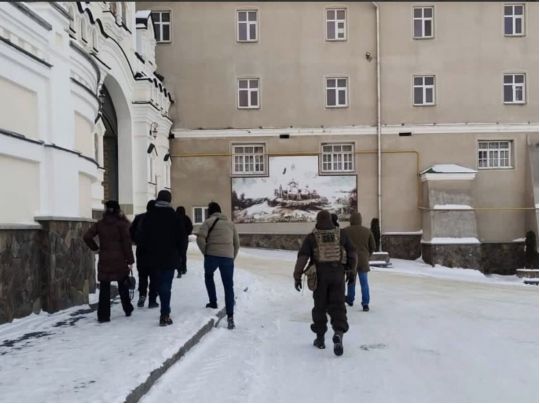 СБУ прийшла з обшуками в Почаївську лавру: що відомо