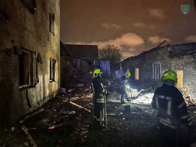 Ворог вночі атакував Одесу: уламки збитих дронів впали на гуртожиток, постраждали 11 людей, серед них діти