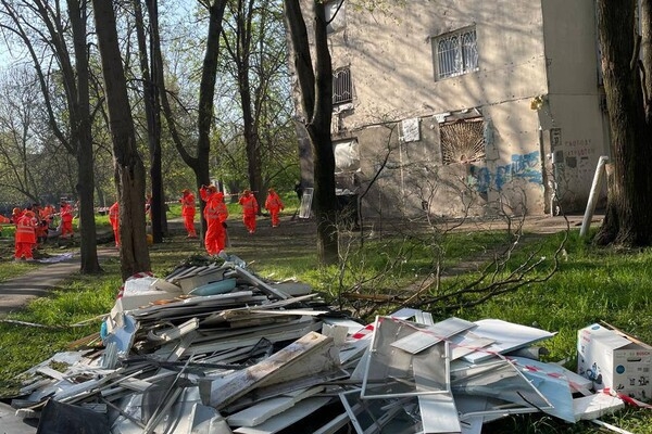 Повреждены дома и школы, есть пострадавшие: последствия атаки БпЛА на Одессу (обновлено)