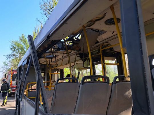 Удар терористів по автобусу в Марганці: кількість постраждалих знову зросла