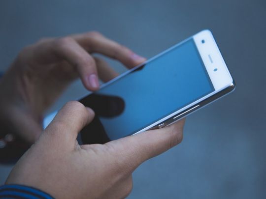 В Україні масштабний збій у роботі терміналів: неможливо розплатитися карткою, мобільні застосунки не працюють