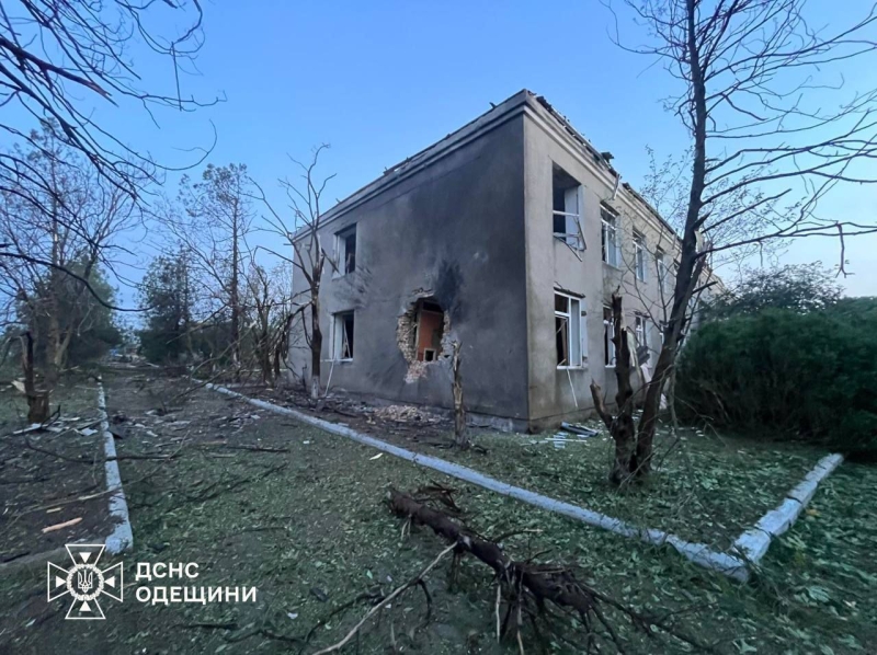 У Білгород-Дністровському великі руйнування після нальоту дронів ворога (фото, відео)