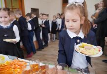Школы Одесчины переходят на новый формат питания: детей могут кормить даже в укрытиях
