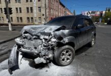 Столкнулся с тремя автомобилями: в Одессе в ДТП с участием военного пострадал человек