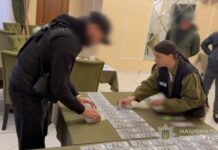 Требовал 15 тысяч долларов за «службу в тылу»: в Одесской области задержали военного руководящего состава